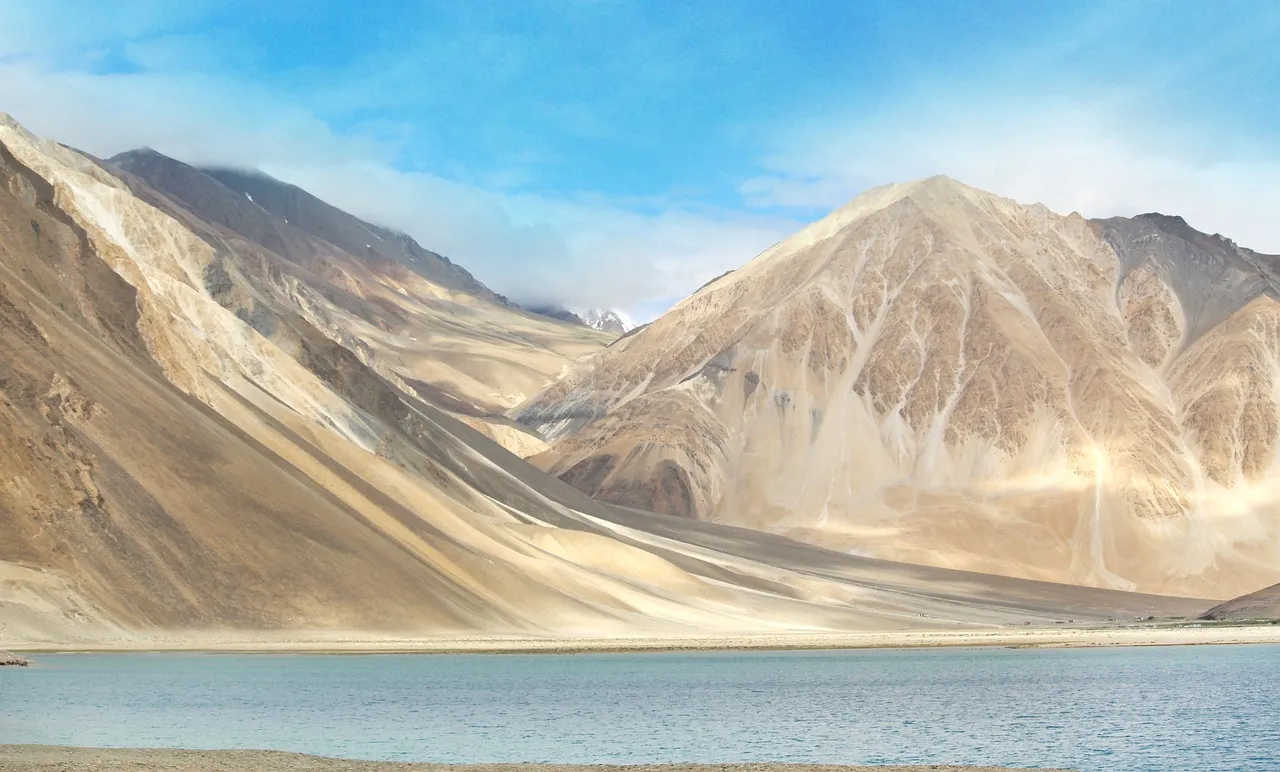  Ladakh A Lost Identity:  The Struggle for Political and Cultural Autonomy 